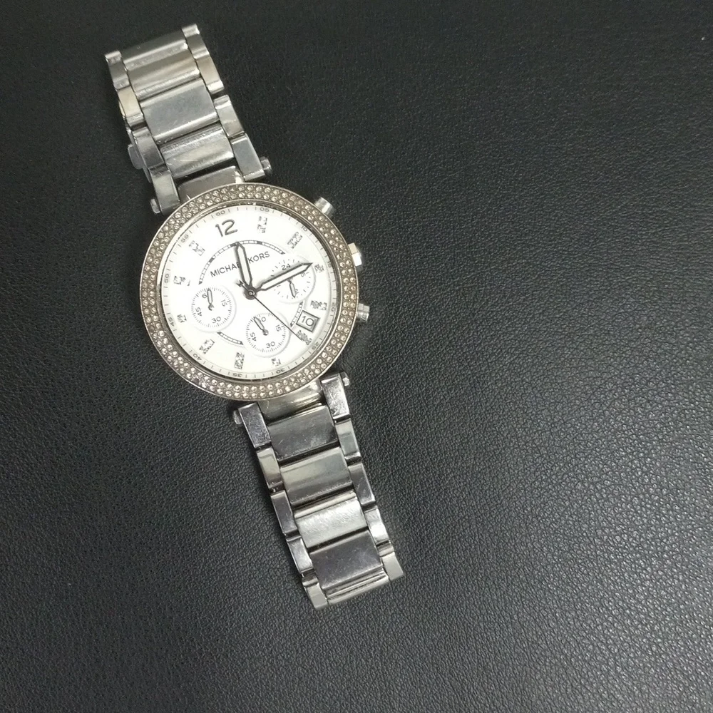 Michael Kors Silver Women's Watch - Picture 3 of 7